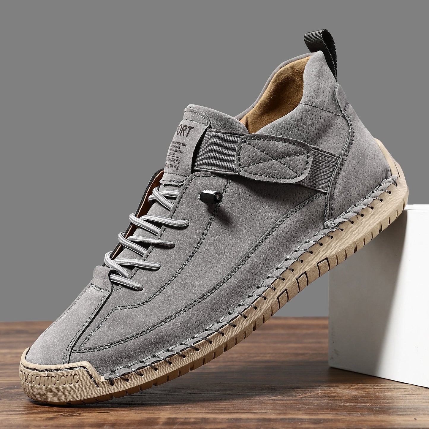 Orthopädische Damen-Sneaker mit Ziernähten