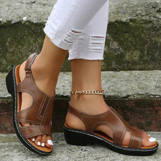 Orthopädische Keilsandalen