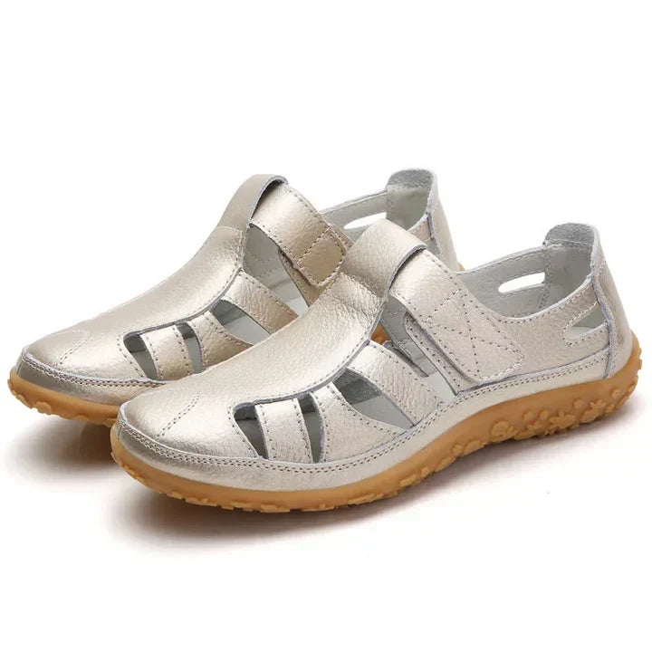 Orthopädische Sandalen für Damen mit Ausschnitten