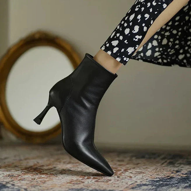 Orthopädische spitze Stiefeletten