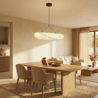 Pendelleuchte im Japandi-Stil mit schlichtem, minimalistischem Design für moderne Räume