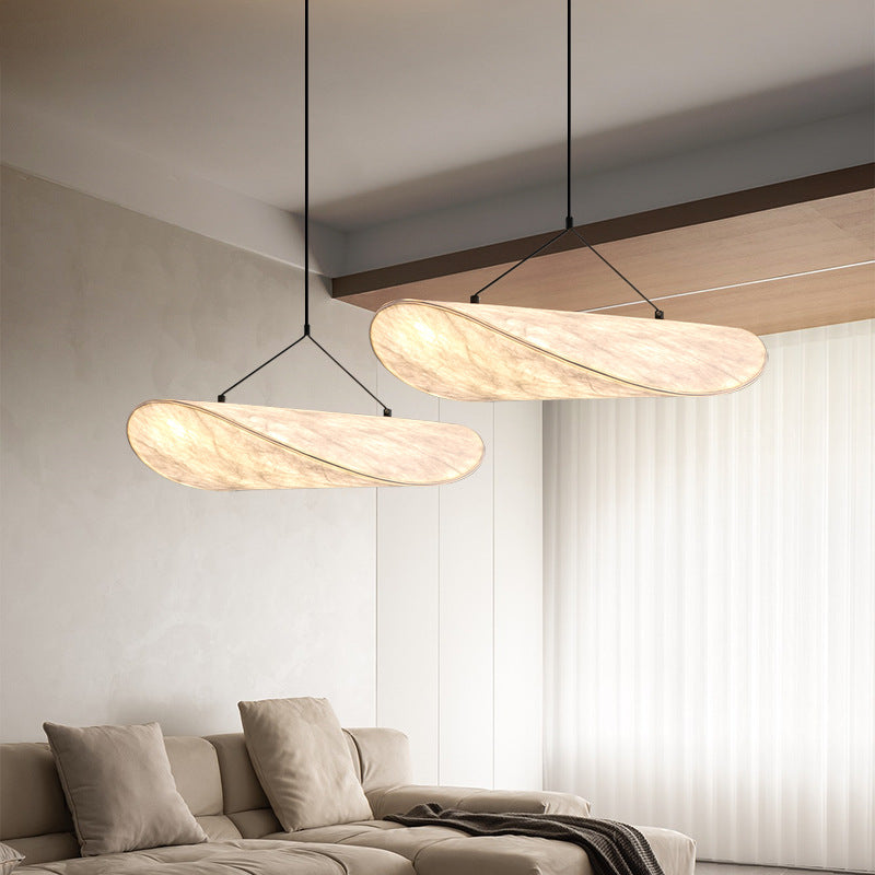 Pendelleuchte im Japandi-Stil mit schlichtem, minimalistischem Design für moderne Räume