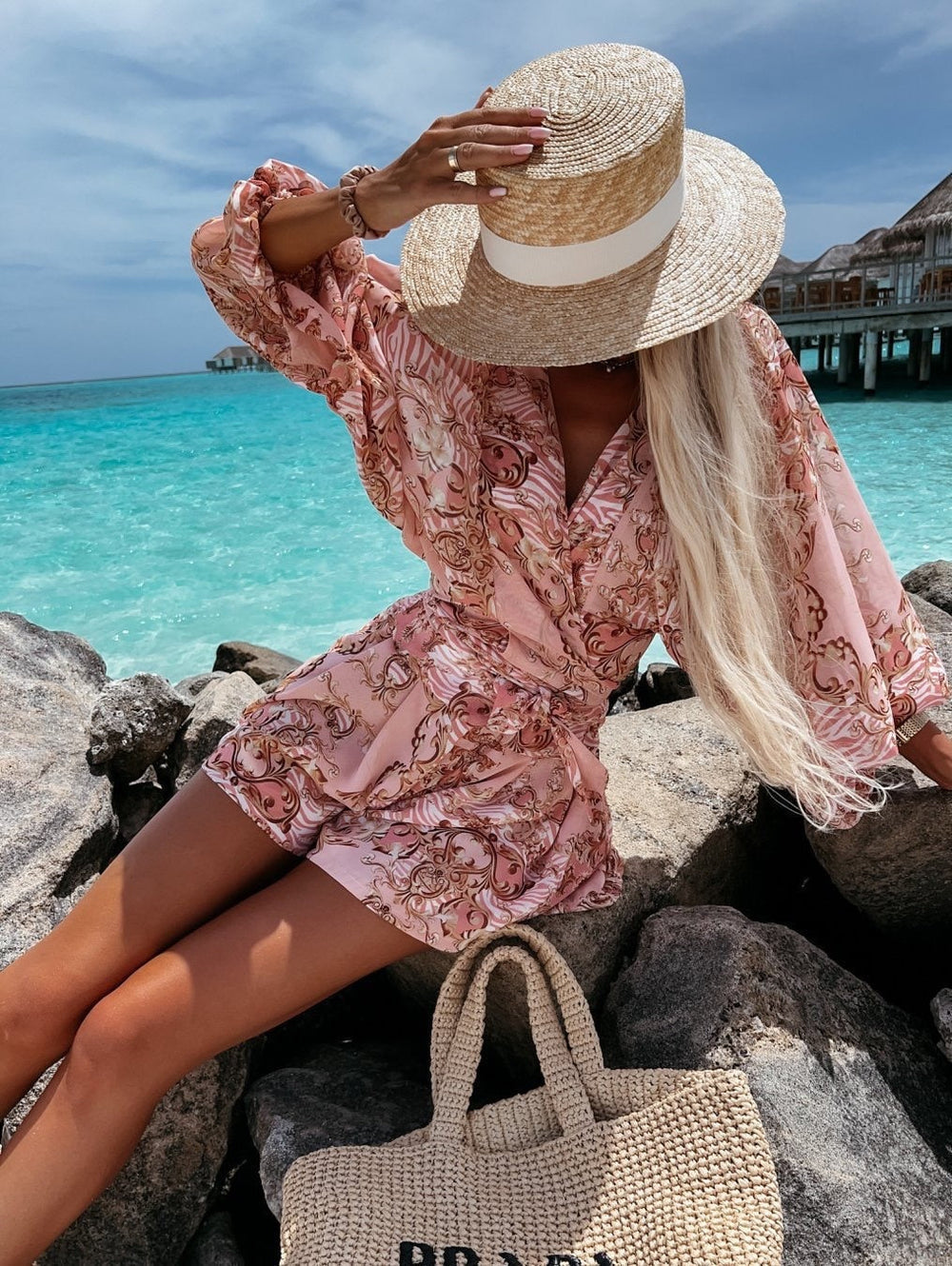 Playsuit mit Tropen-Print im sommerlichen Stil