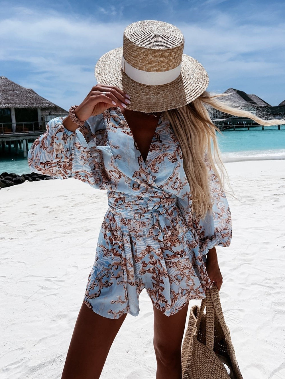 Playsuit mit Tropen-Print im sommerlichen Stil