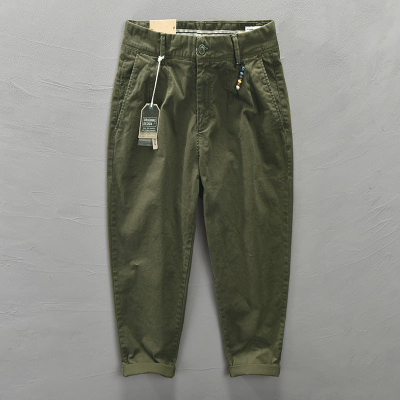 Plissierte, verkürzte Karottenhose für Herren