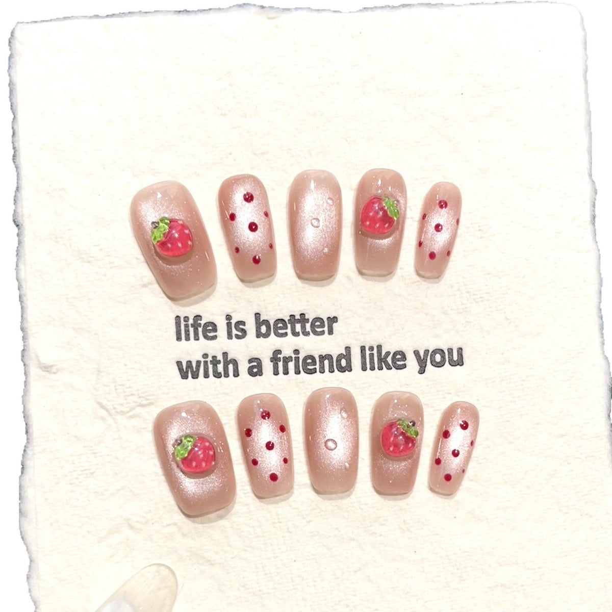 Press-on-Nail-Art-Set mit Erdbeermotiv