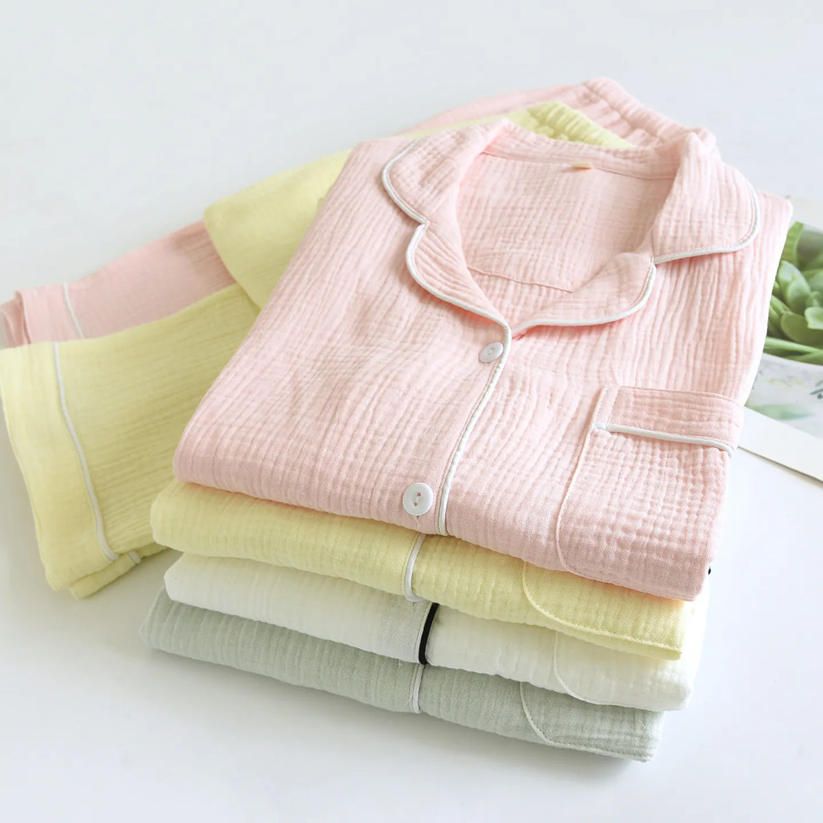 Pyjama-Set aus Baumwoll-Musselin mit langen Ärmeln und Hose