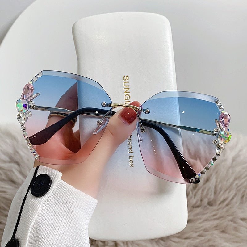 Randlose Sonnenbrille mit Strasssteinen