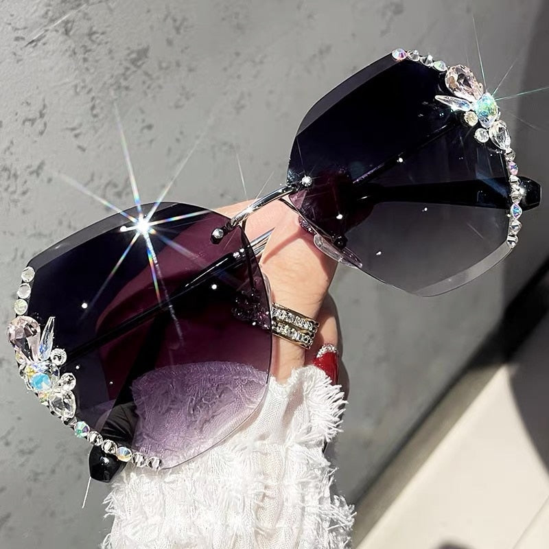 Randlose Sonnenbrille mit Strasssteinen