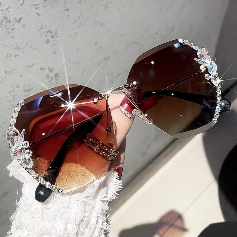 Randlose Sonnenbrille mit Strasssteinen