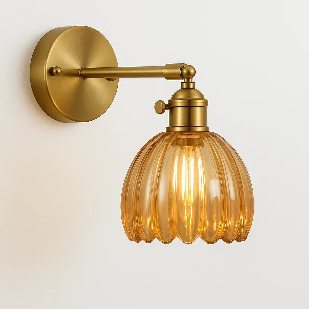 Retro-Wandleuchte mit tulpenförmigem Glasdesign