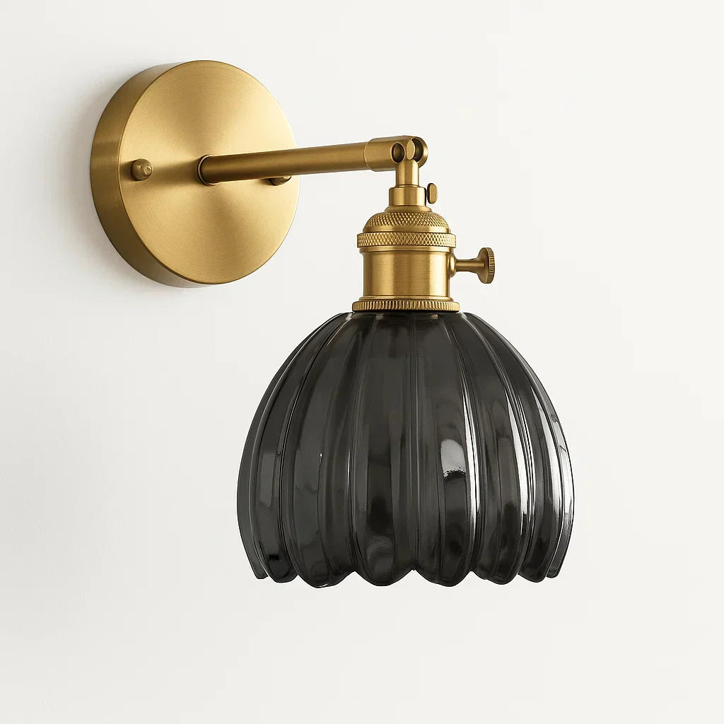 Retro-Wandleuchte mit tulpenförmigem Glasdesign