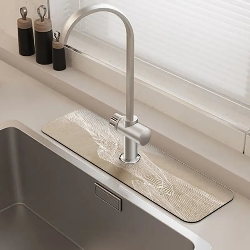 Saugfähige Matte für den Wasserhahn