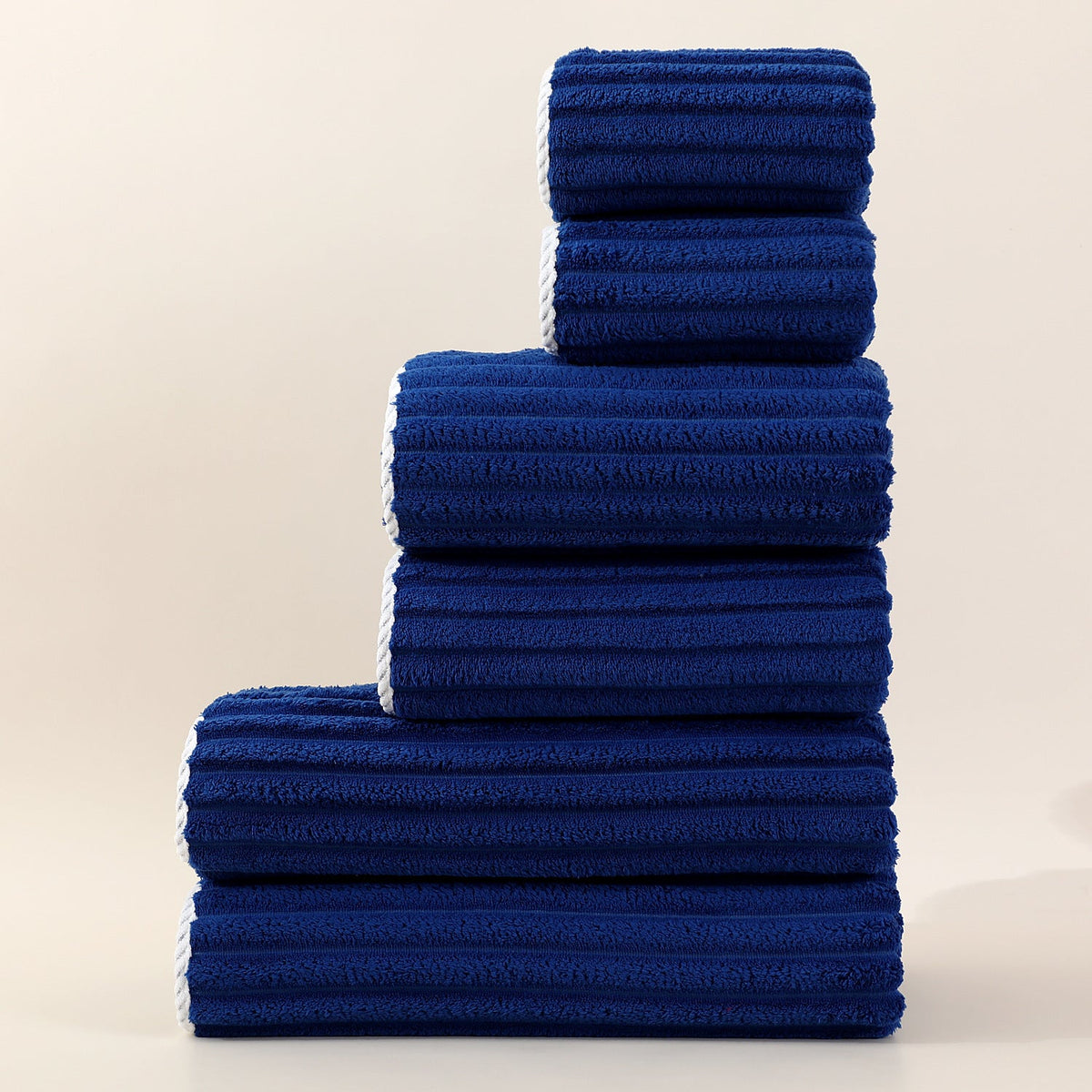 Saugfähiges gestreiftes Handtuch-Set aus Korallen-Fleece für das Gesicht