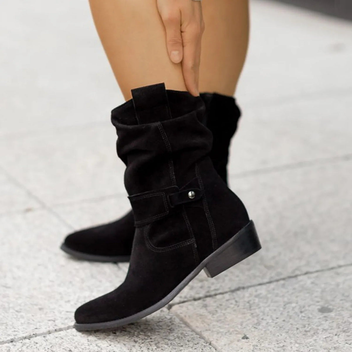 Schicke Damenstiefel – perfekt für die Arbeit oder Freizeit-Outfits
