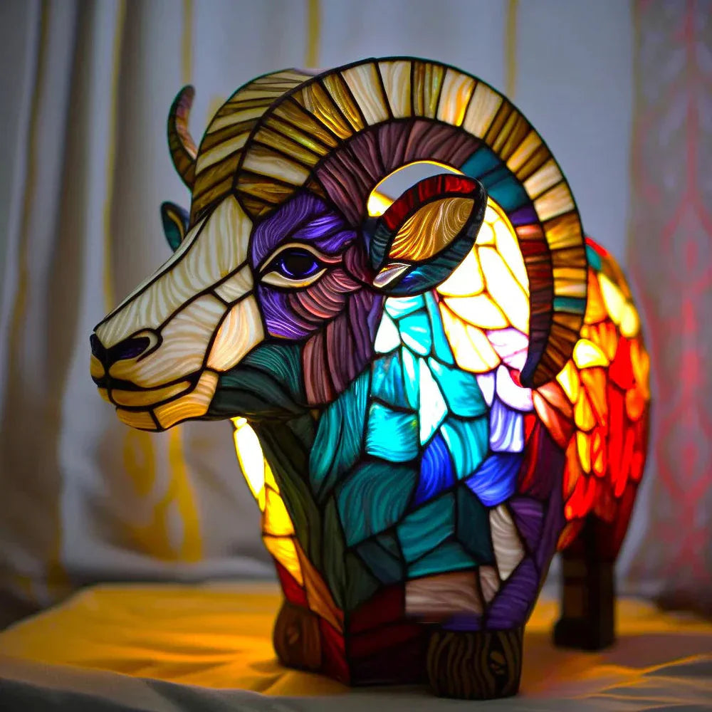 Skulpturelle Glaslampe mit Tiermotiven für sanftes Licht