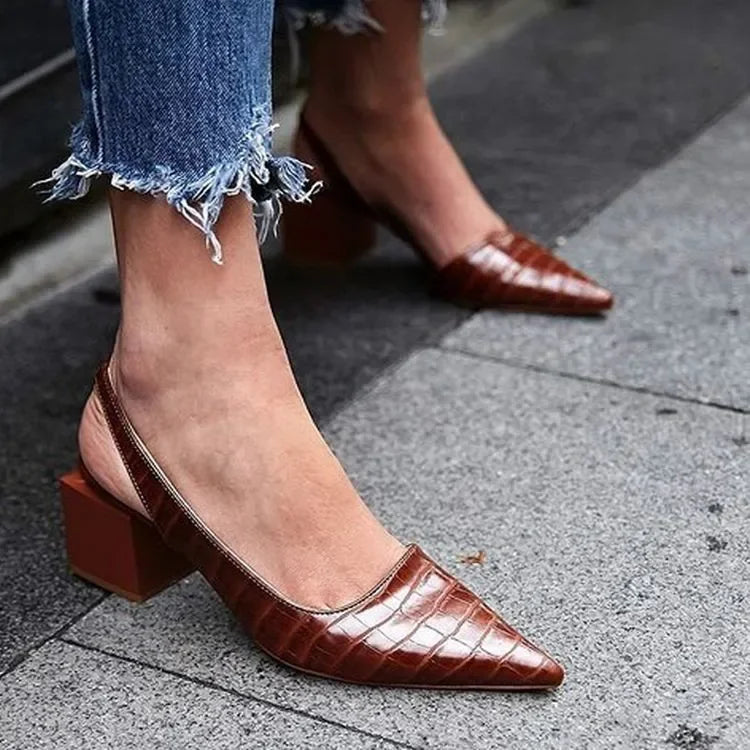 Slingback-Pumps mit spitzer Zehenkappe für Damen