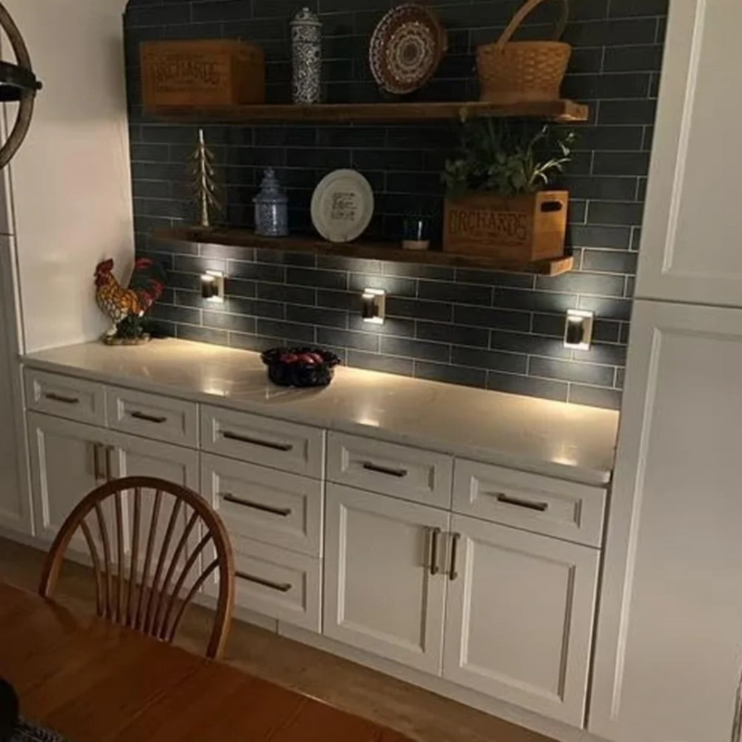 Smartes LED-Nachtlicht mit Tag-Nacht-Sensor und stufenloser Dimmung – Plug-&-Play-Lösung für das Zuhause