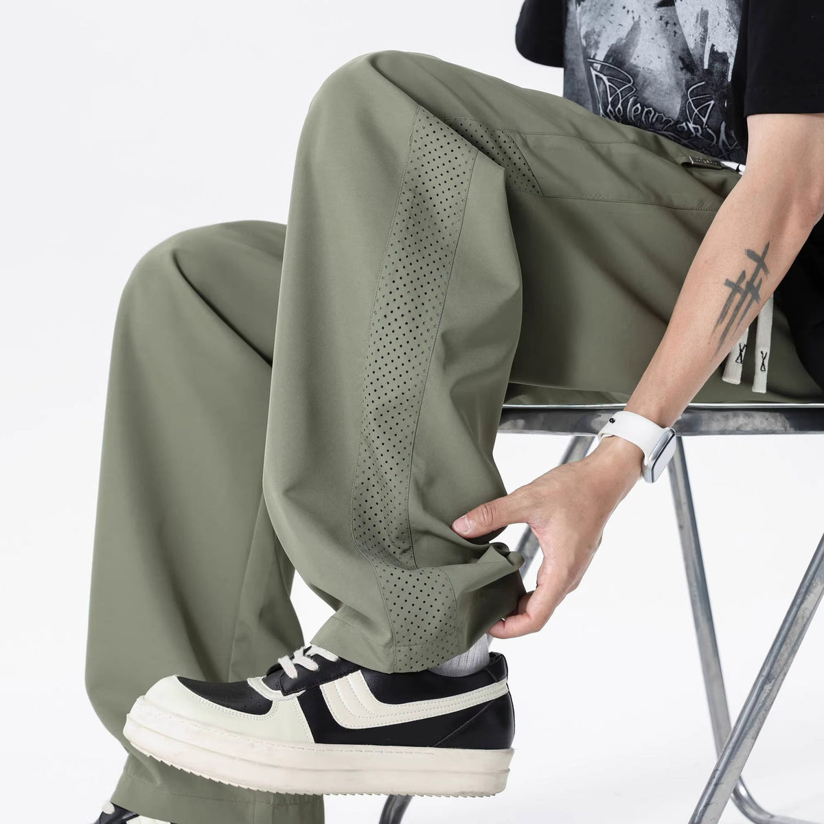 Sportliche und atmungsaktive Herrenhose im Relaxed Fit