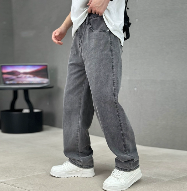 Stilvolle Herrenjeans mit geradem Bein