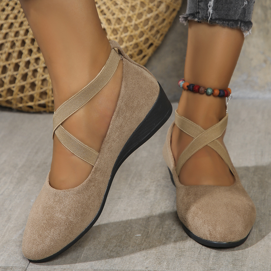 Stilvolle und bequeme Keilschuhe mit Gummiband