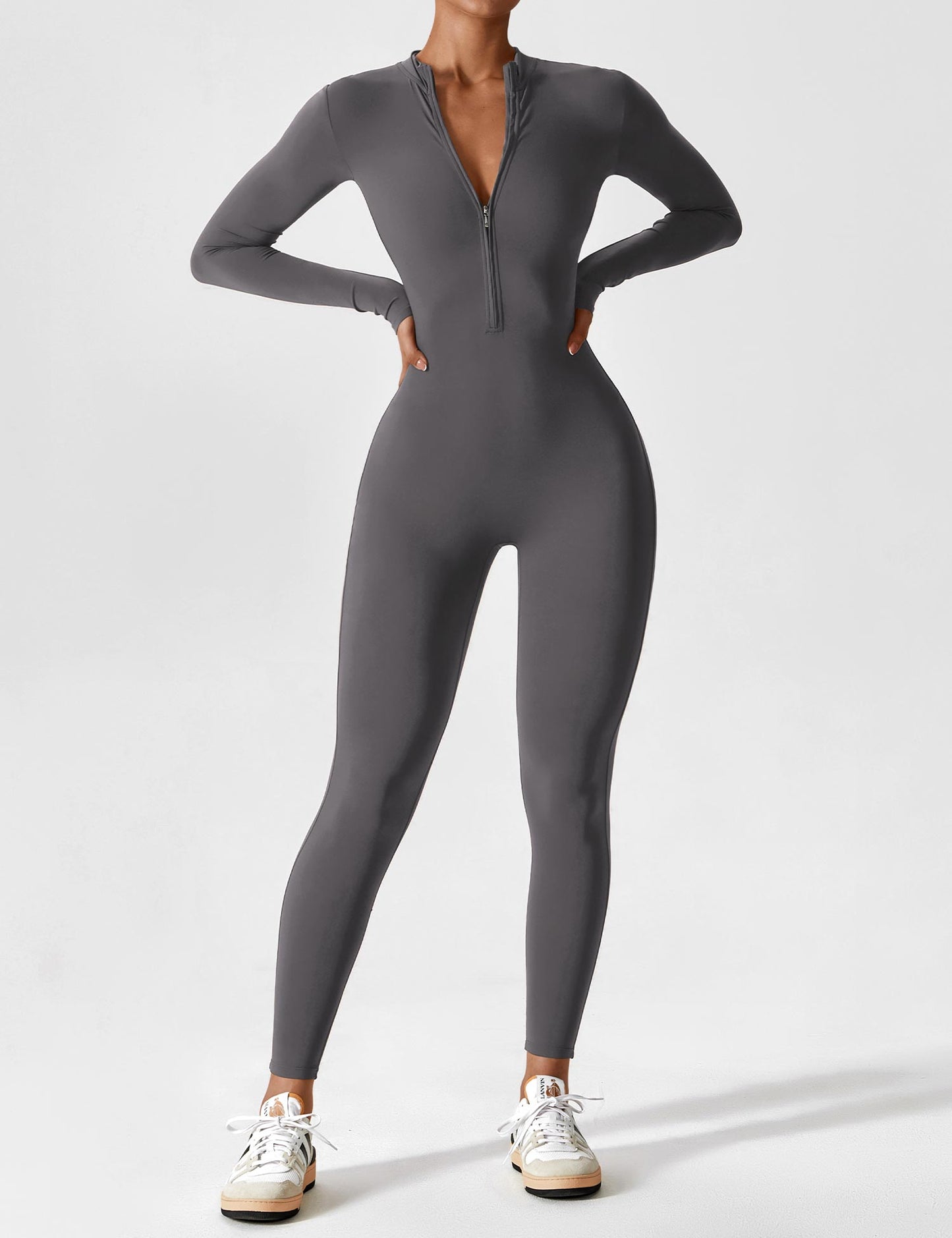 Stilvoller langärmliger Jumpsuit mit Stehkragen für Damen