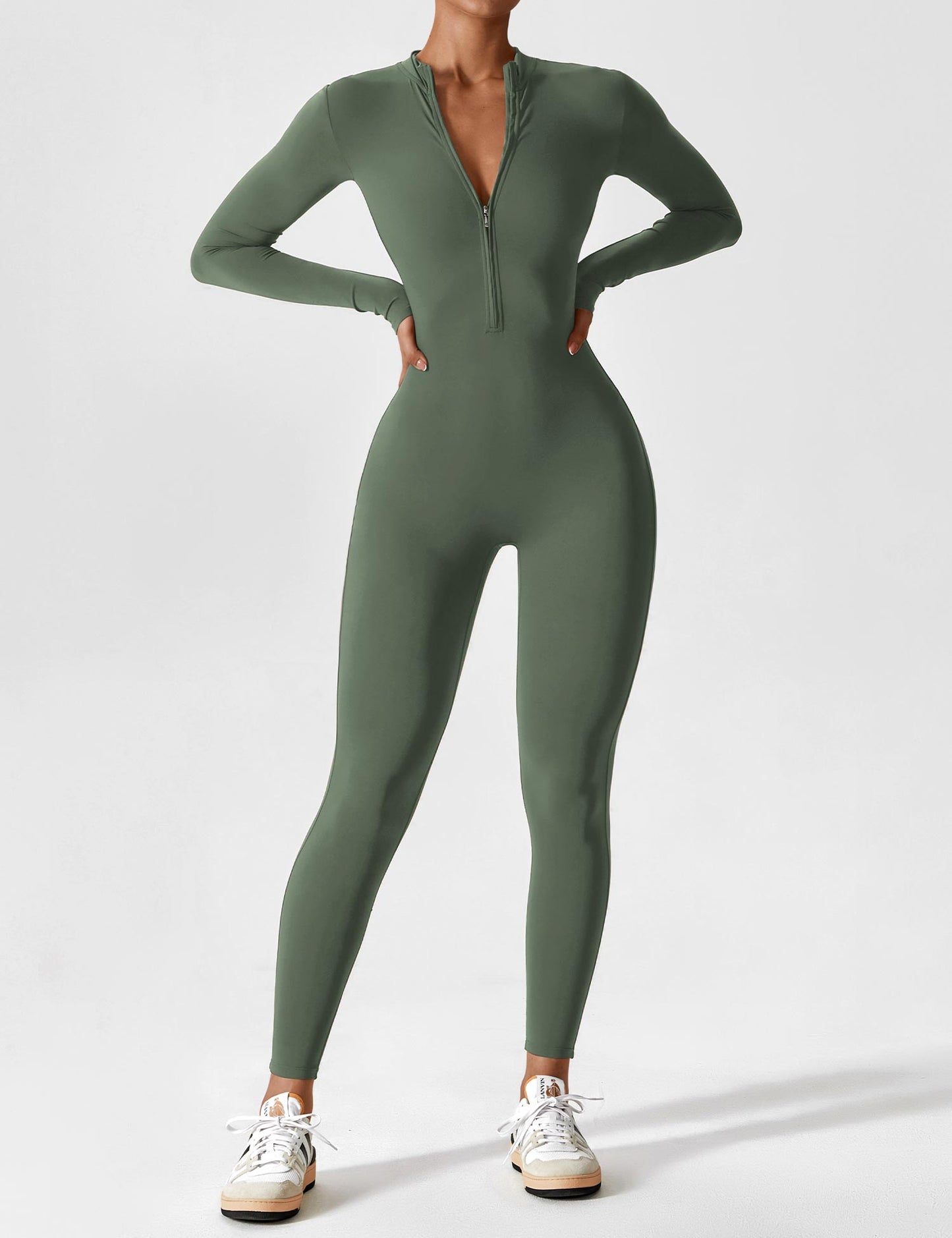 Stilvoller langärmliger Jumpsuit mit Stehkragen für Damen