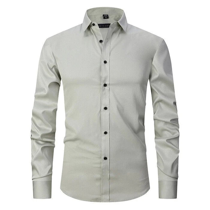 Stilvolles knitterfreies Herrenhemd mit Knöpfen