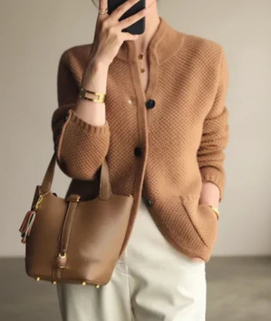 Strickjacke mit Zopfmuster und Knopfleiste für Damen