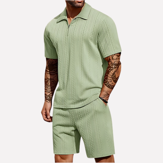 Strukturiertes Set aus Poloshirt mit Reißverschluss und Shorts