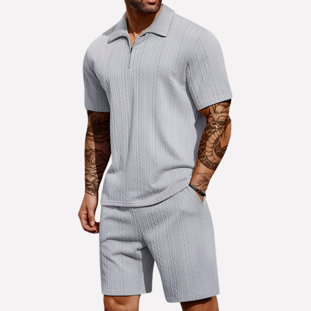 Strukturiertes Set aus Poloshirt mit Reißverschluss und Shorts