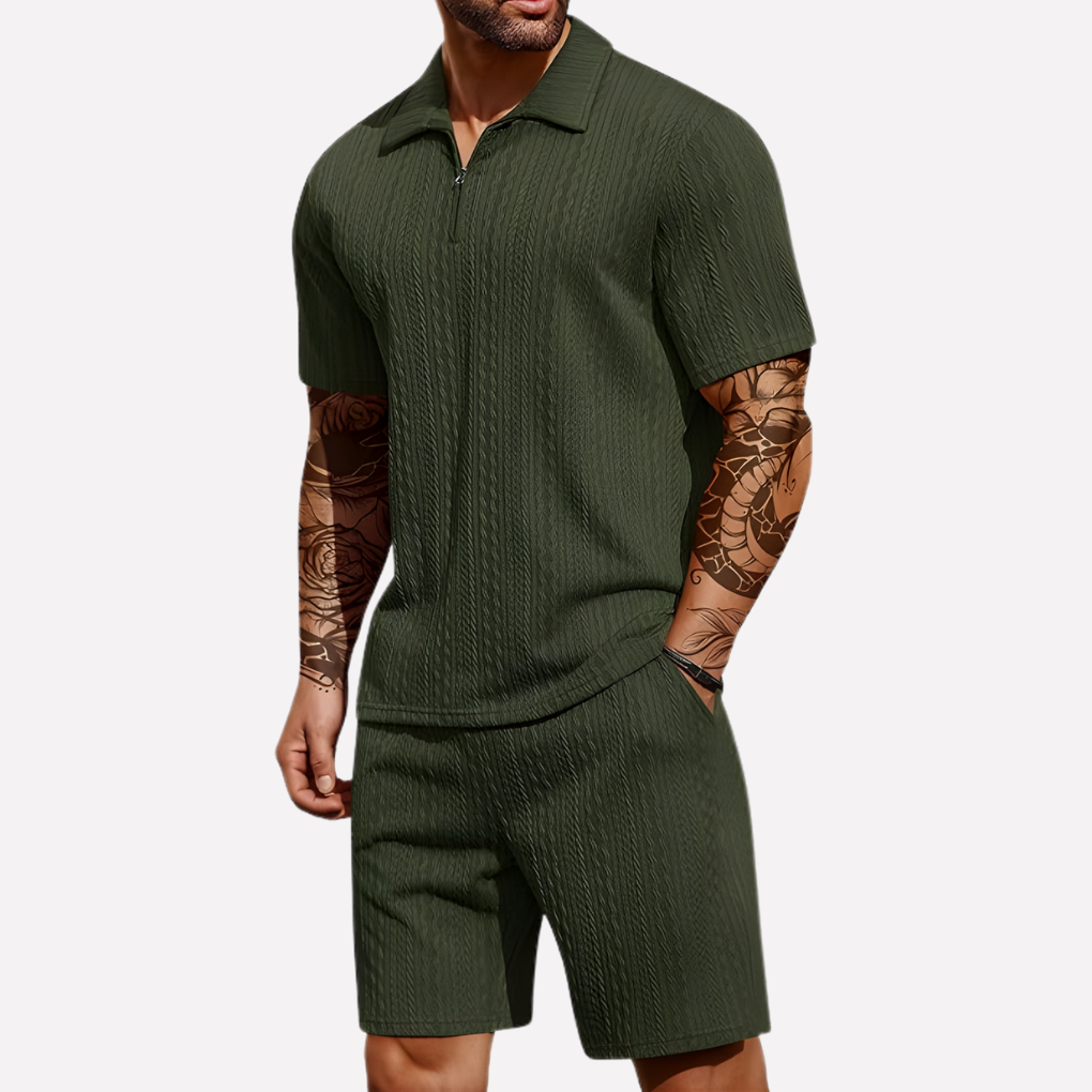 Strukturiertes Set aus Poloshirt mit Reißverschluss und Shorts