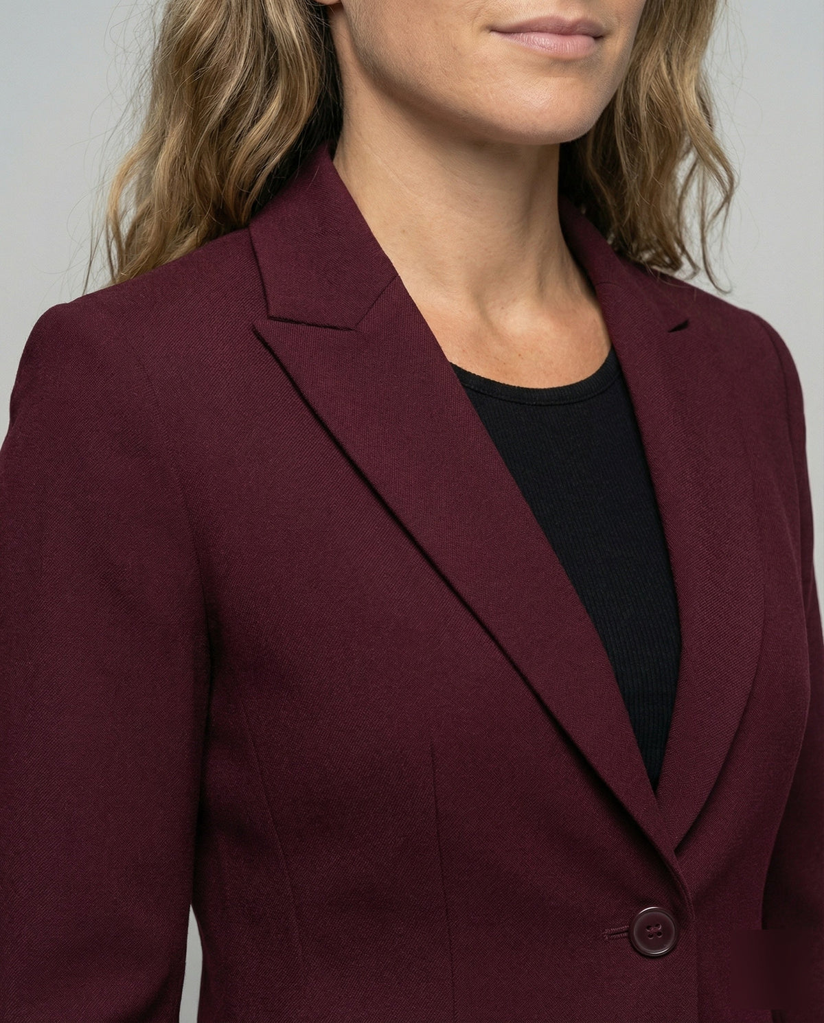 Taillierter Damen-Businessblazer mit Schößchen