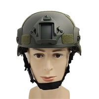 Taktischer Outdoor-Helm für das Training