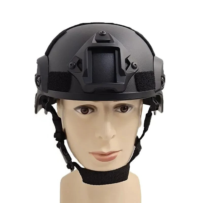 Taktischer Outdoor-Helm für das Training