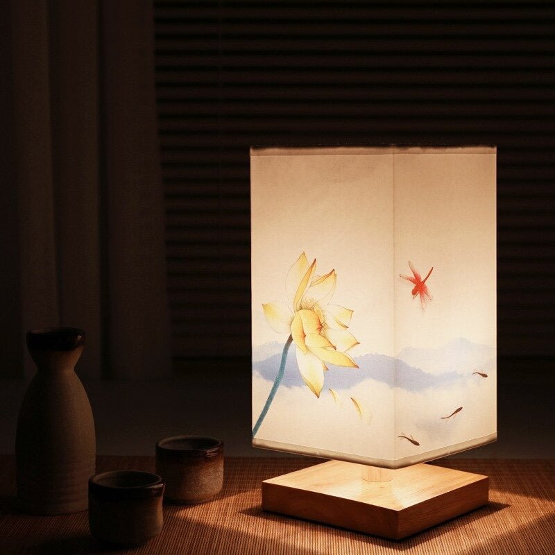 Tischleuchte im japanisch-skandinavischen Stil