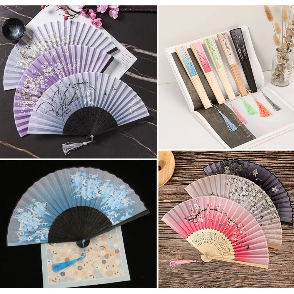 Traditioneller Handfächer mit Blumenmuster im japanischen Stil