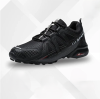 Trekkingschuhe für den Herbst mit rutschfester Sohle