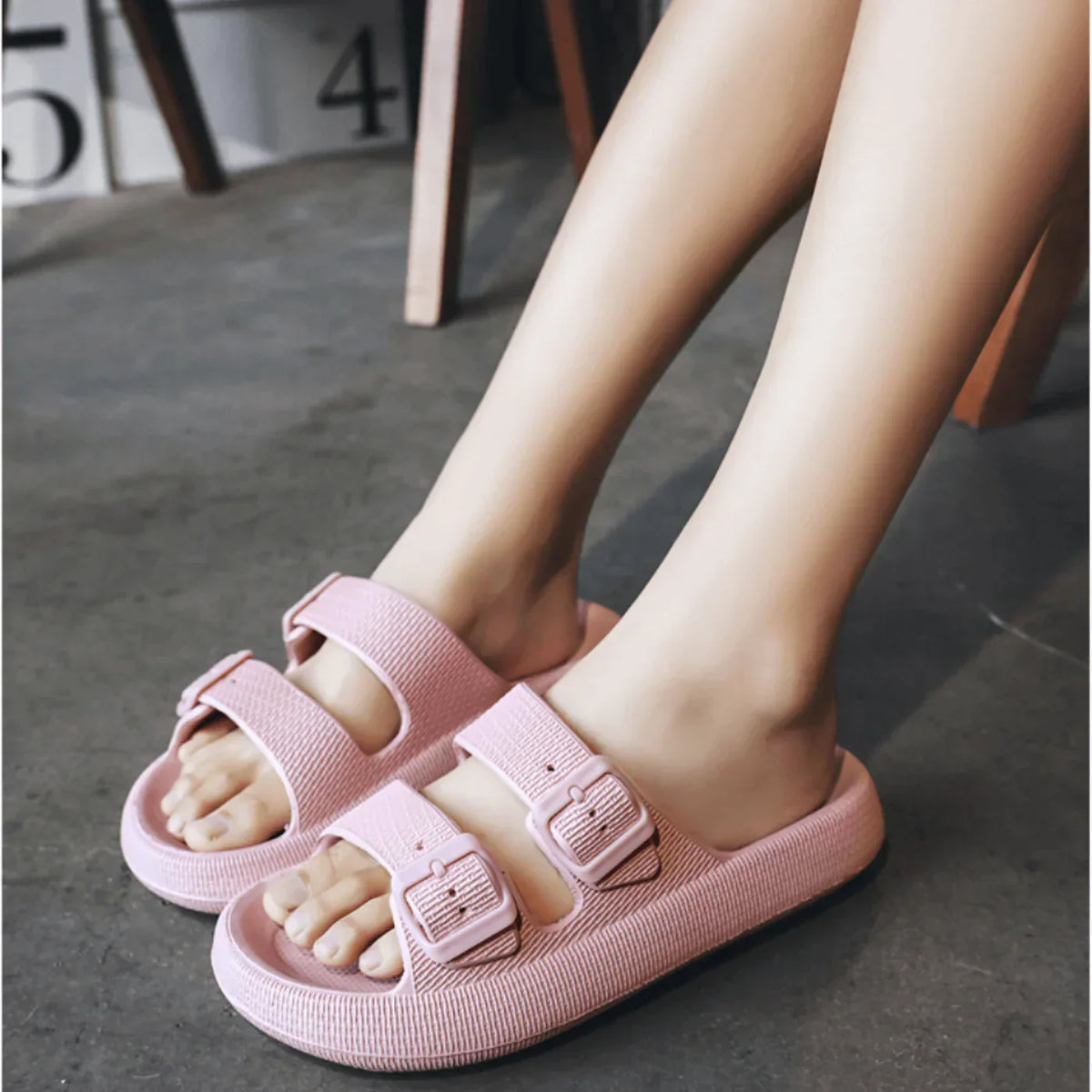 Ultrasofte, verstellbare Komfort-Sandalen