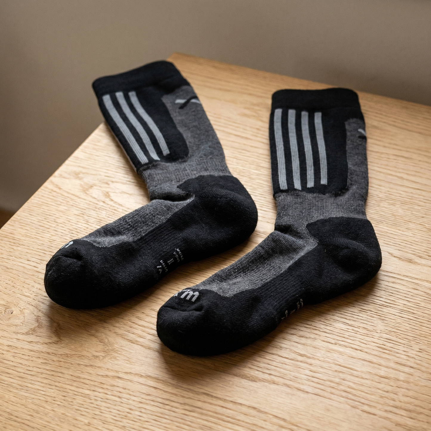 Unisex-Skisocken aus Merinowolle | Unterschiedliche Materialstärken | Fußgewölbestütze & Schienbeinpolsterung