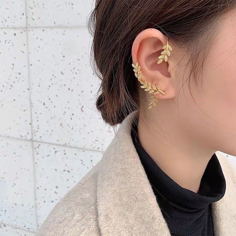 Verstellbare Ohrclips für Damen im minimalistischen Stil