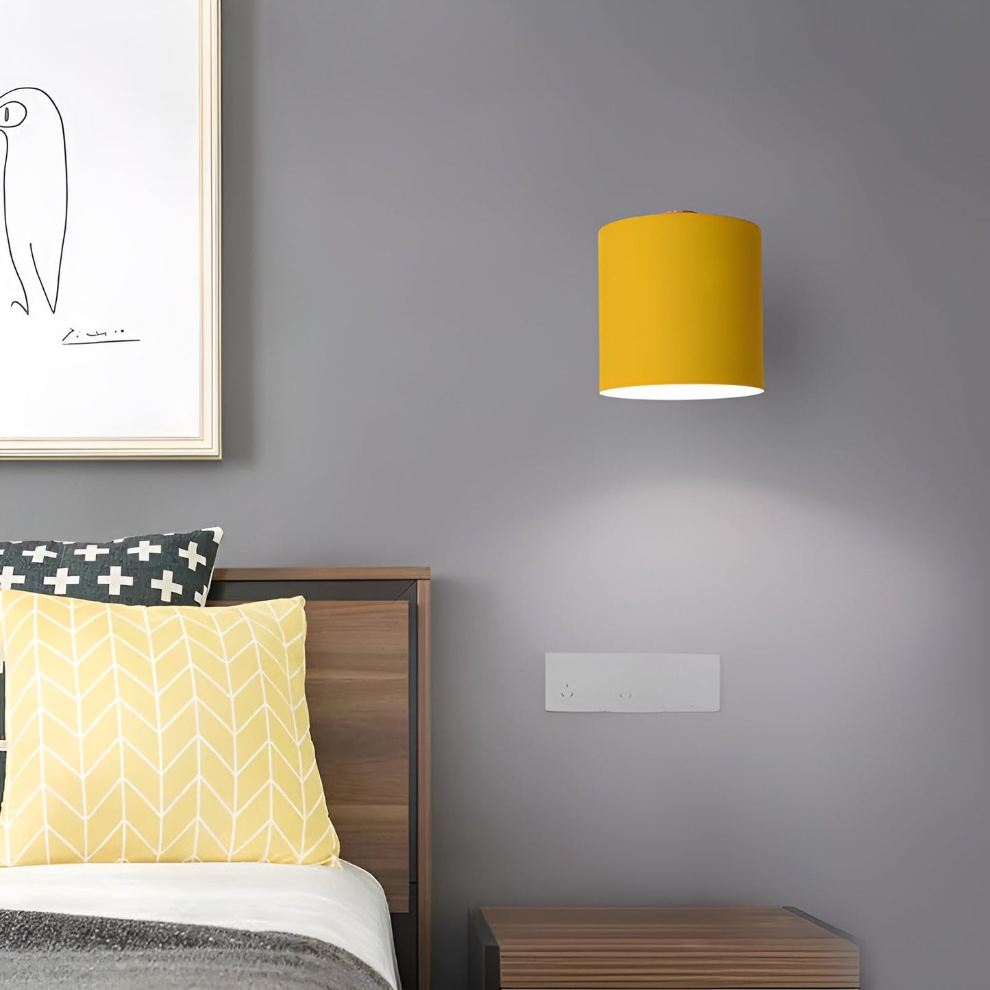 Verstellbare Wandleuchte im skandinavischen Pastell-Design