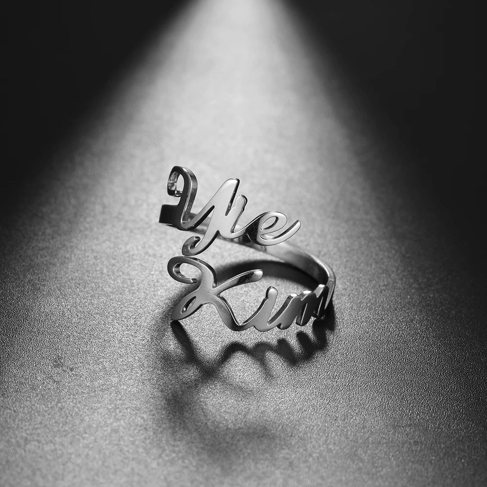 Verwandeln Sie Liebe und Erinnerungen in ein einzigartiges Schmuckstück, bei dem jeder Ring seine eigene Geschichte erzählt