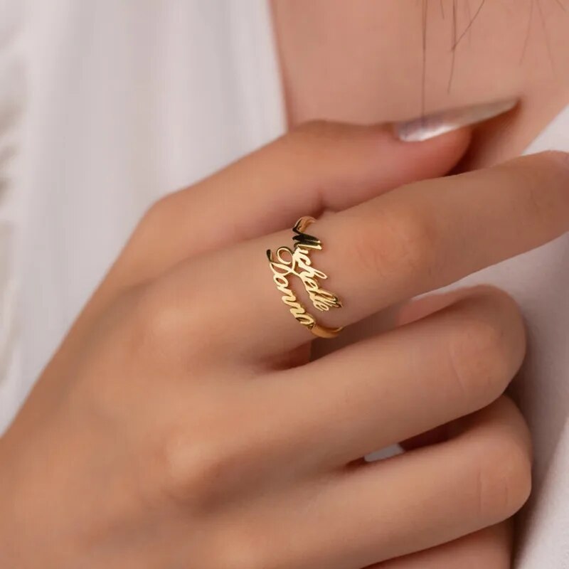 Verwandeln Sie Liebe und Erinnerungen in ein einzigartiges Schmuckstück, bei dem jeder Ring seine eigene Geschichte erzählt
