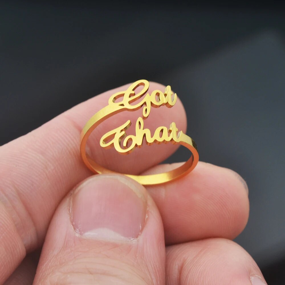 Verwandeln Sie Liebe und Erinnerungen in ein einzigartiges Schmuckstück, bei dem jeder Ring seine eigene Geschichte erzählt