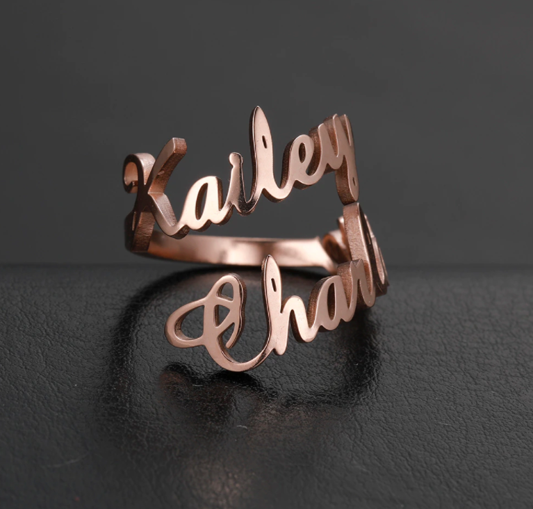 Verwandeln Sie Liebe und Erinnerungen in ein einzigartiges Schmuckstück, bei dem jeder Ring seine eigene Geschichte erzählt