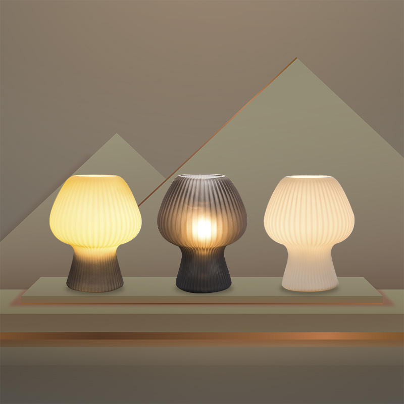 Vintage-Tischlampe fürs Schlafzimmer | Pilzlampe aus geriffeltem Glas