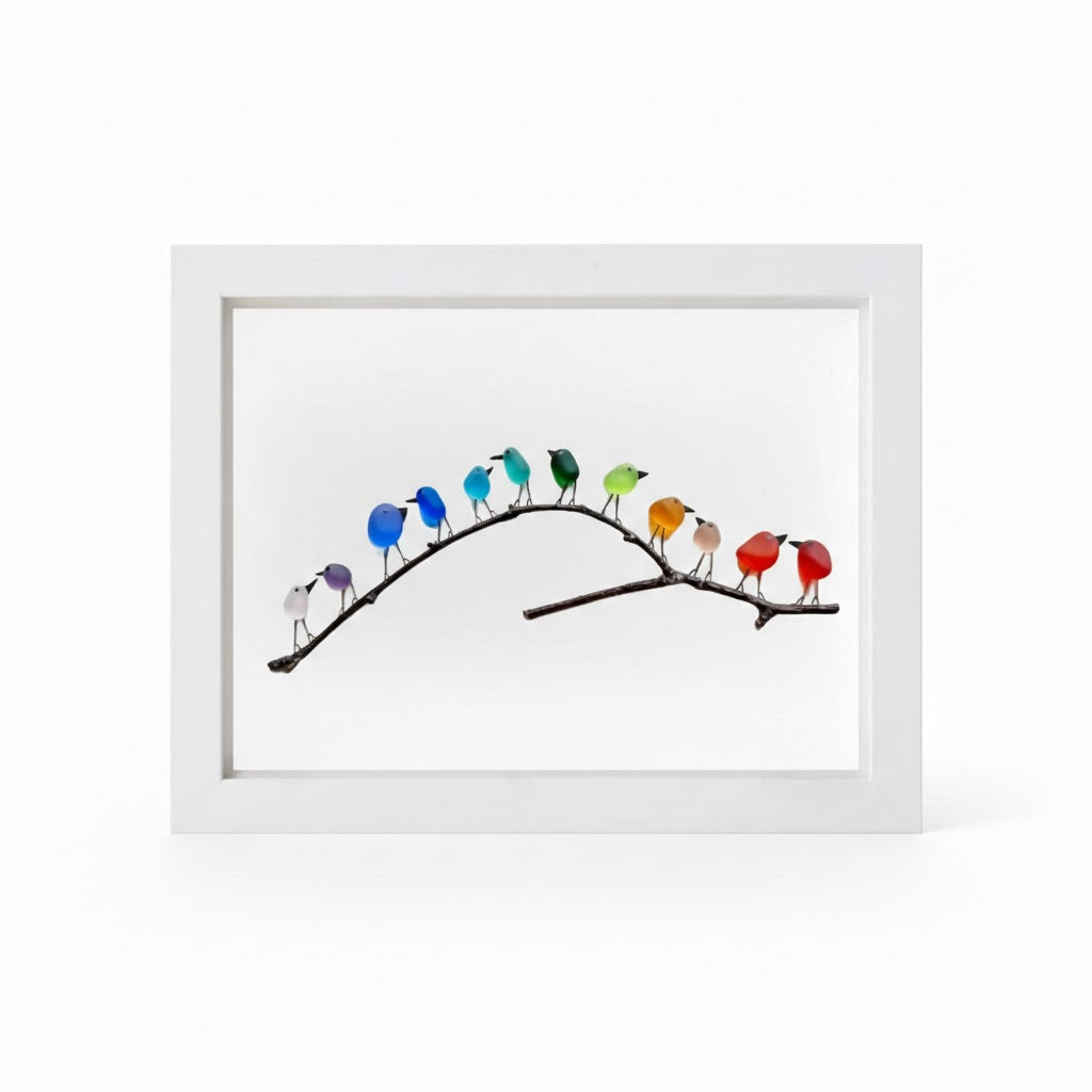 Wandbild im Bilderrahmen mit Meerglas, Vogel und Treibholz, maritime Dekoration