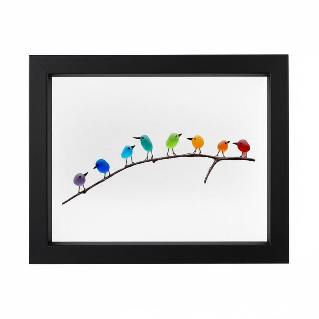 Wandbild im Bilderrahmen mit Meerglas, Vogel und Treibholz, maritime Dekoration