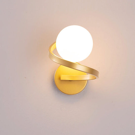 Wandleuchte Astra im modernen Kugeldesign mit LED